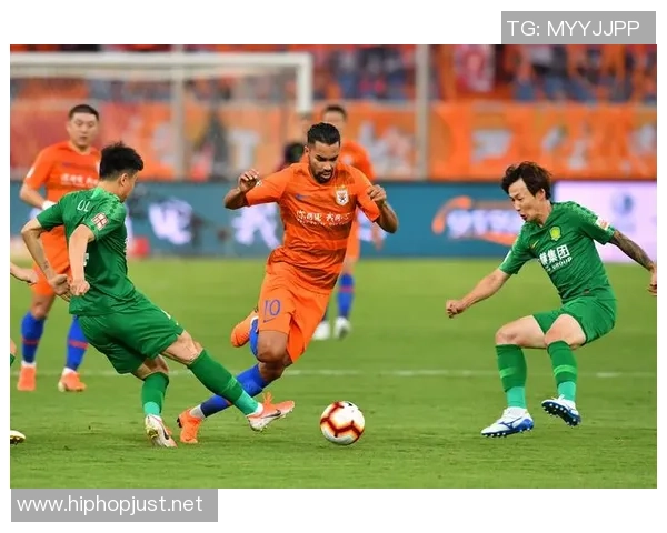 佛柔与山东鲁能的激烈对决展现中超足球的魅力与激情 佛柔与山东鲁能的激烈对决展现中超足球的魅力与激情