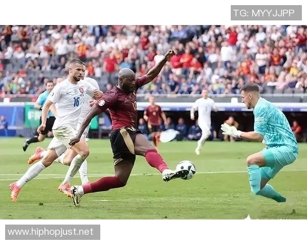 卢卡库重返巅峰之路:从低谷到荣耀的奋斗历程与未来展望 卢卡库重返巅峰之路:从低谷到荣耀的奋斗历程与未来展望